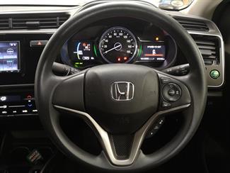 2021 Honda Grace - Thumbnail