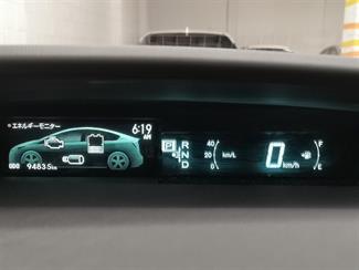2014 Toyota Prius - Thumbnail