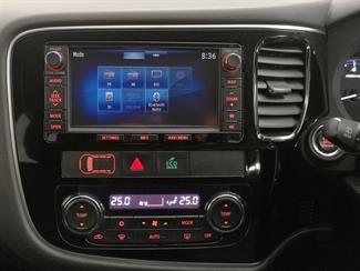 2012 Mitsubishi Outlander - Thumbnail