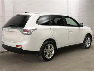 2012 Mitsubishi Outlander - Thumbnail