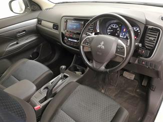 2012 Mitsubishi Outlander - Thumbnail