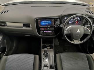 2012 Mitsubishi Outlander - Thumbnail