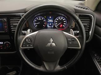 2012 Mitsubishi Outlander - Thumbnail