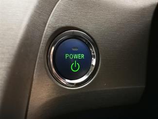 2015 Toyota Prius - Thumbnail