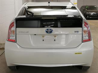 2015 Toyota Prius - Thumbnail