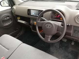 2015 Toyota Passo - Thumbnail