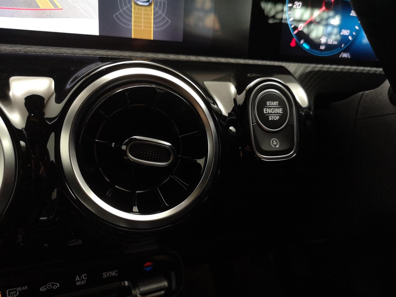 2020 Mercedes-Benz A 180