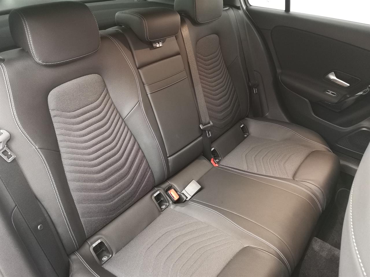 2020 Mercedes-Benz A 180