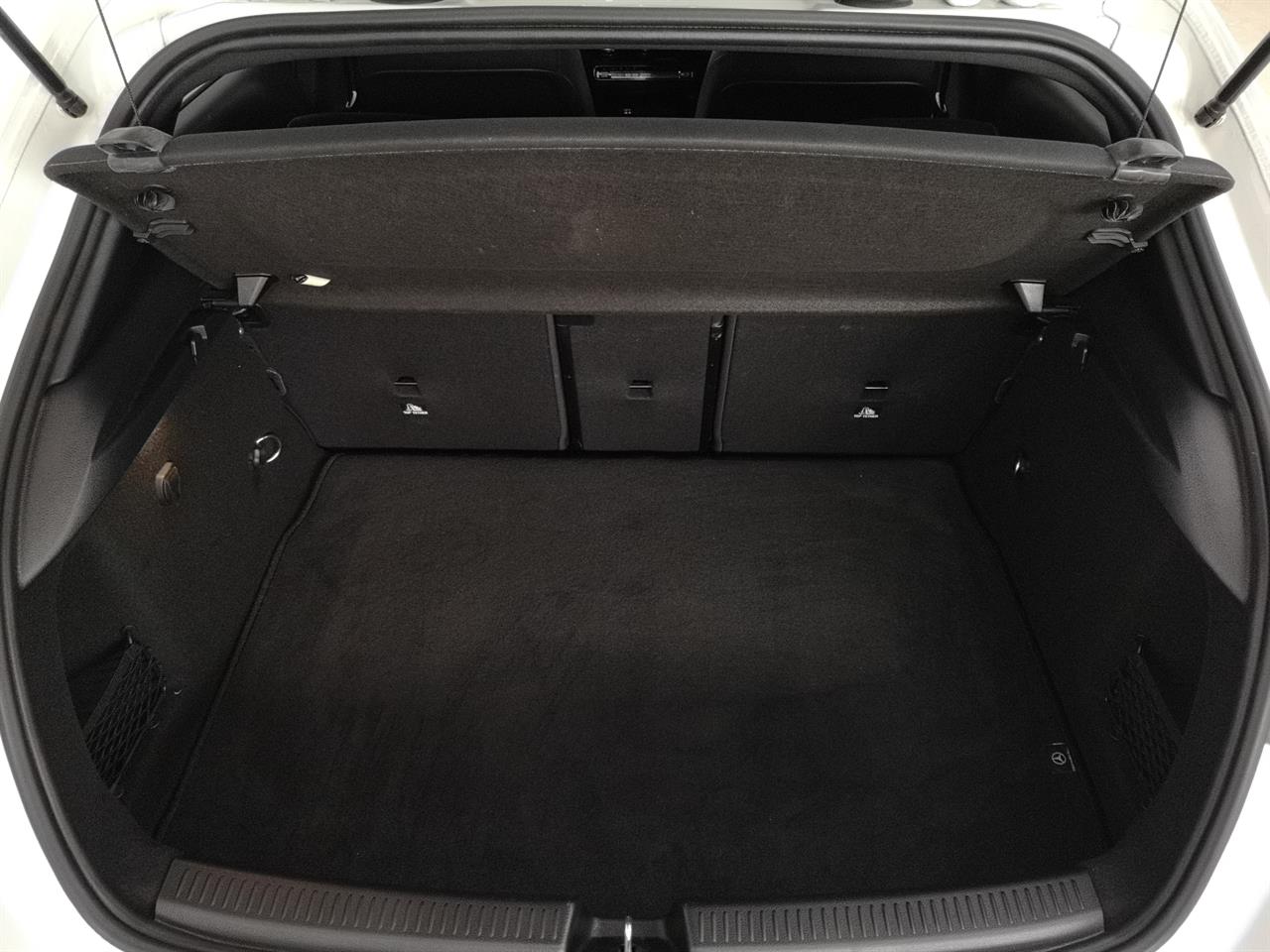 2020 Mercedes-Benz A 180