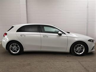 2020 Mercedes-Benz A 180 - Thumbnail