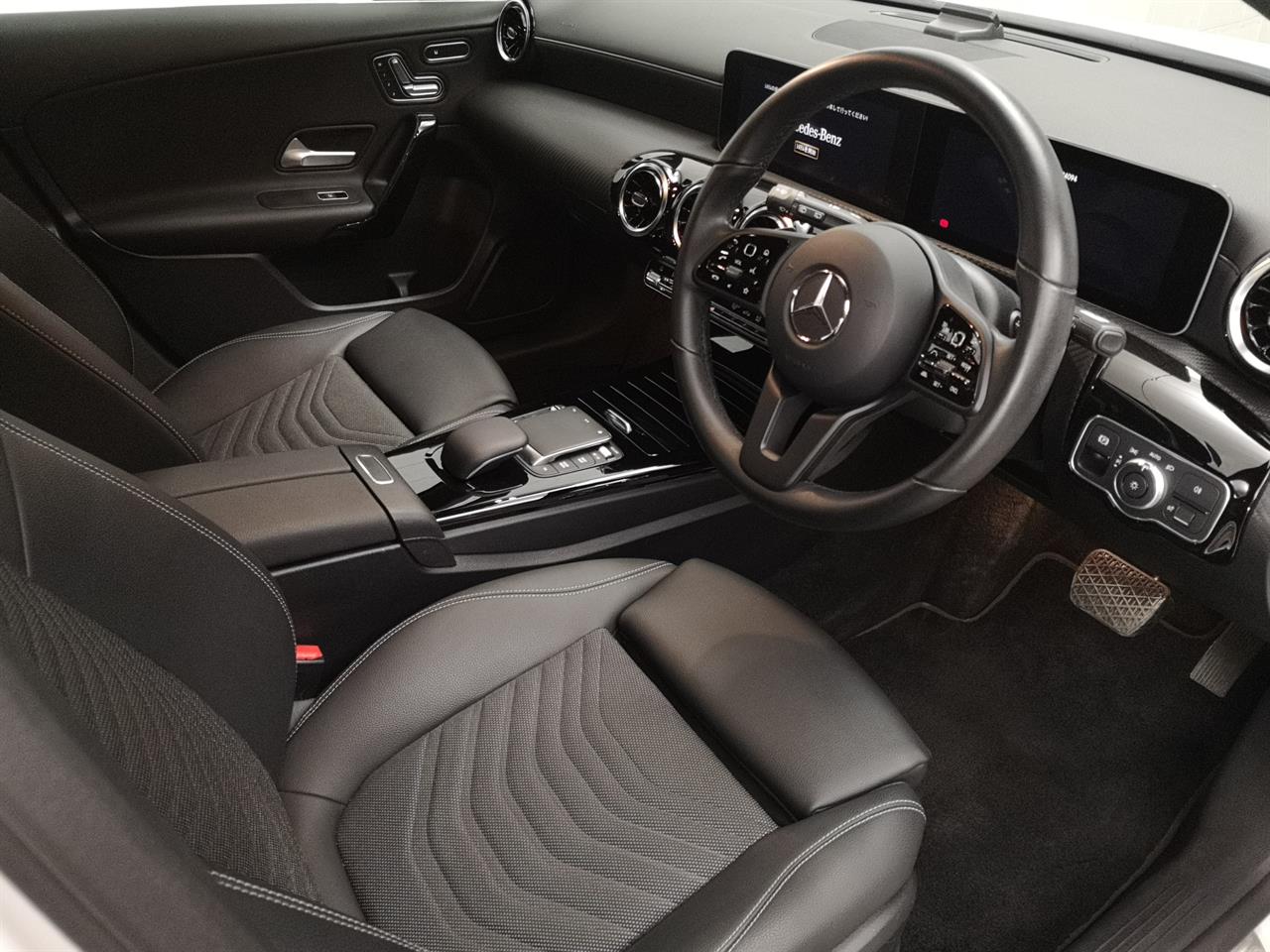 2020 Mercedes-Benz A 180