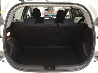 2012 Toyota Aqua - Thumbnail