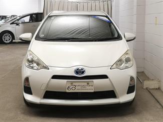 2012 Toyota Aqua - Thumbnail