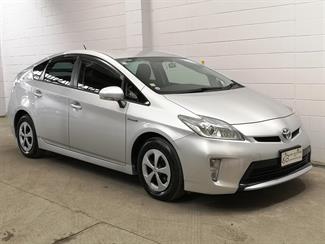 2012 Toyota Prius - Thumbnail