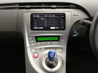 2012 Toyota Prius - Thumbnail