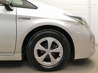2012 Toyota Prius - Thumbnail