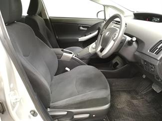 2012 Toyota Prius - Thumbnail