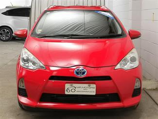 2015 Toyota Aqua - Thumbnail