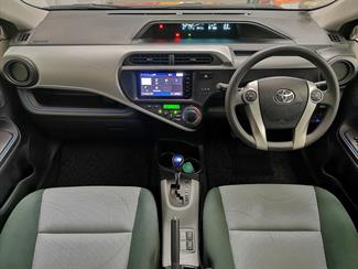 2015 Toyota Aqua - Thumbnail