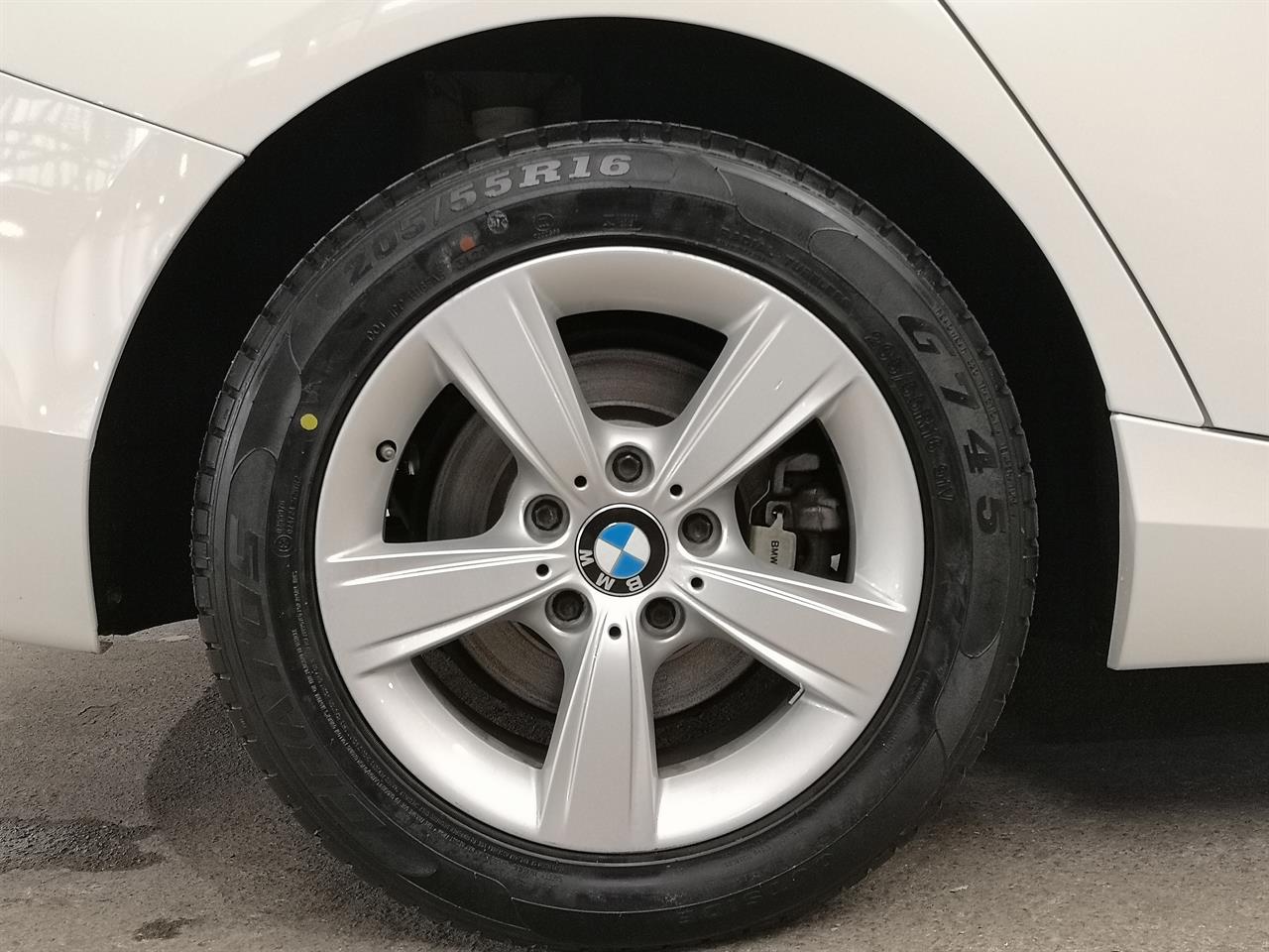 2015 BMW 116i