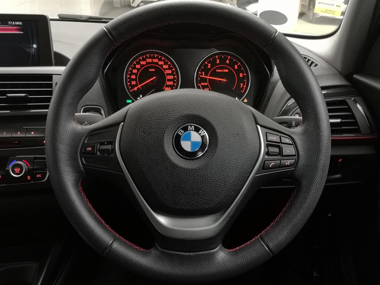2015 BMW 116i