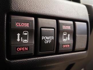 2014 Mazda Premacy - Thumbnail