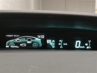 2015 Toyota Prius - Thumbnail