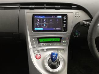 2015 Toyota Prius - Thumbnail