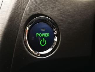 2015 Toyota Prius - Thumbnail