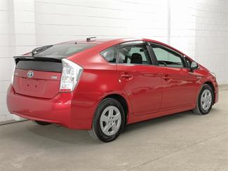 2012 Toyota Prius - Thumbnail