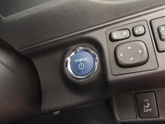 2014 Toyota Aqua - Thumbnail