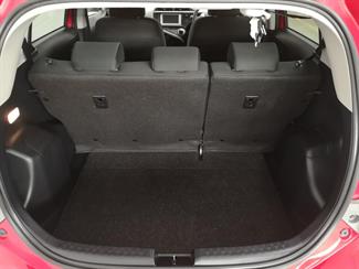 2014 Toyota Aqua - Thumbnail