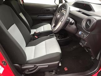 2014 Toyota Aqua - Thumbnail