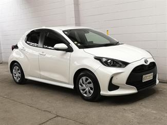 2020 Toyota Yaris - Thumbnail
