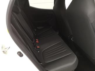 2020 Toyota Yaris - Thumbnail