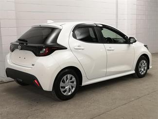 2020 Toyota Yaris - Thumbnail