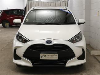 2020 Toyota Yaris - Thumbnail