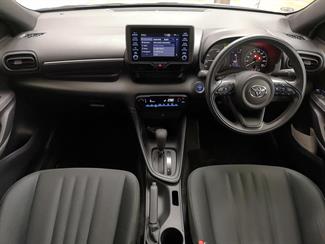 2020 Toyota Yaris - Thumbnail
