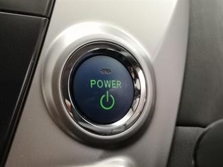 2012 Toyota Prius - Thumbnail