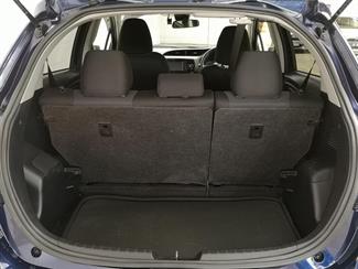 2017 Toyota Vitz - Thumbnail