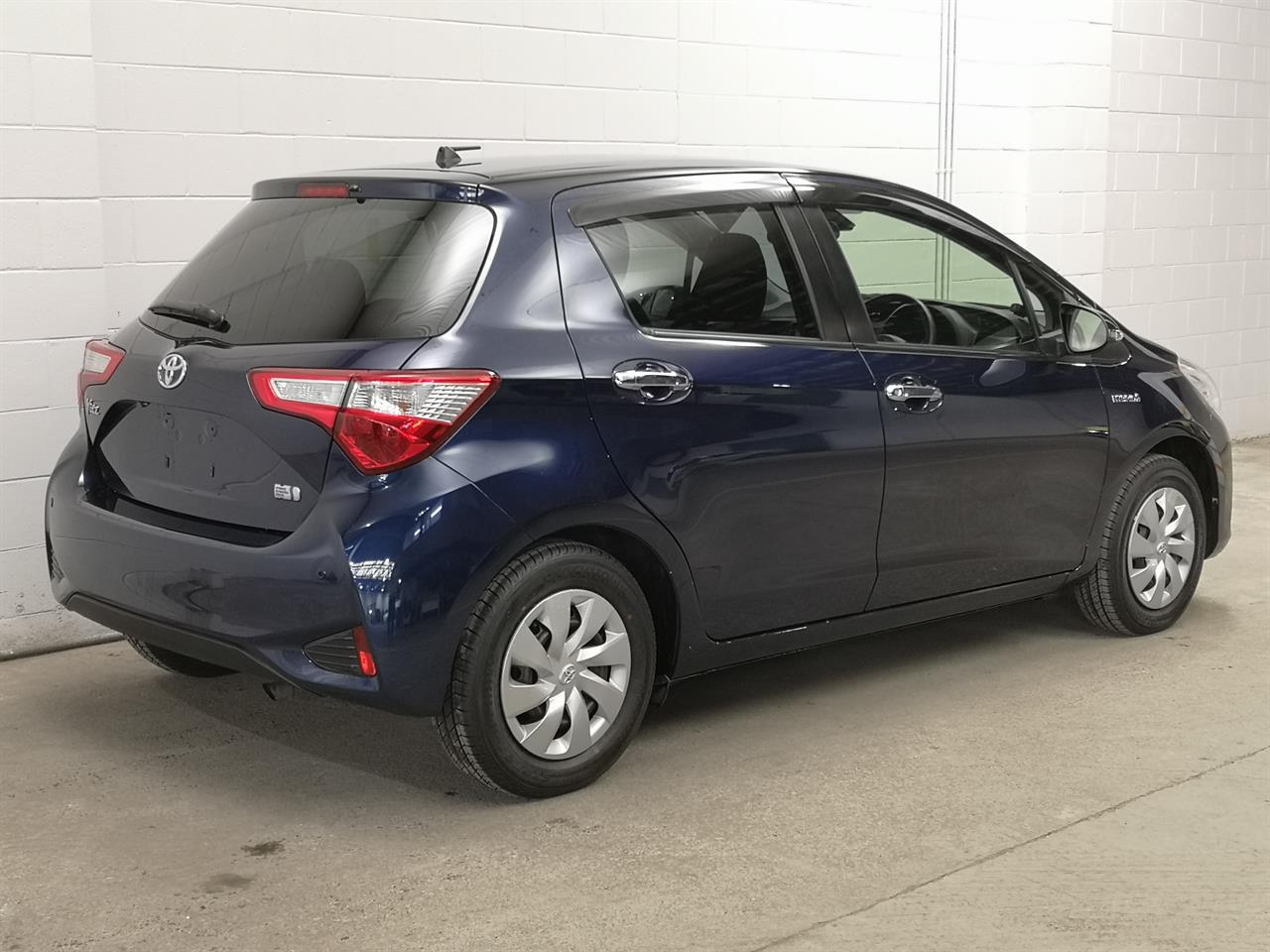 2017 Toyota Vitz
