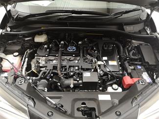 2017 Toyota C-HR - Thumbnail