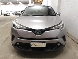 2017 Toyota C-HR - Thumbnail