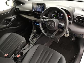 2023 Toyota Yaris - Thumbnail