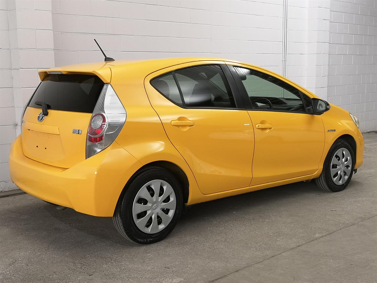 2013 Toyota Aqua