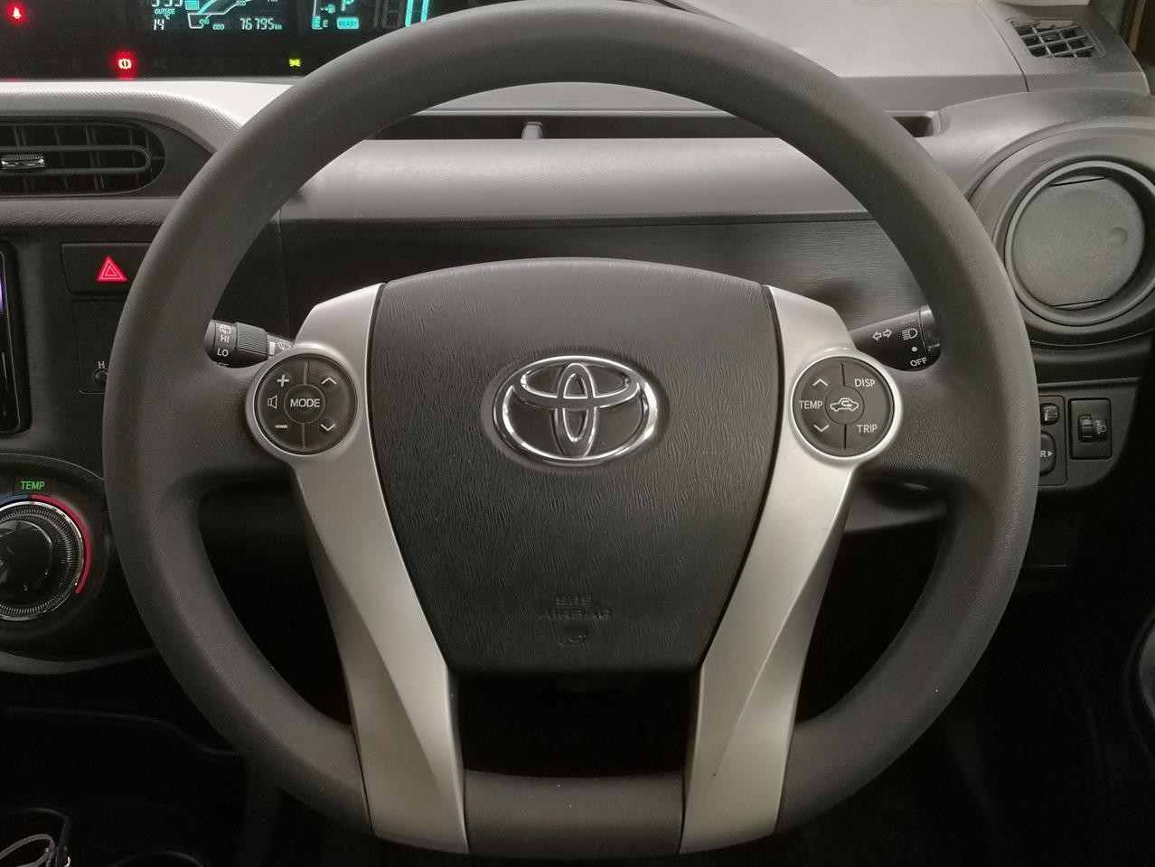 2013 Toyota Aqua