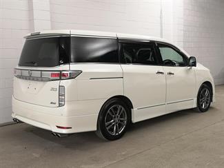 2012 Nissan Elgrand - Thumbnail
