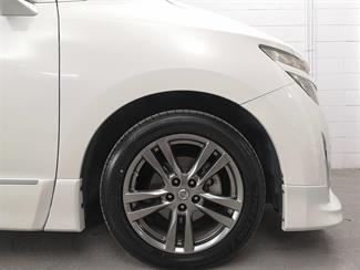 2012 Nissan Elgrand - Thumbnail