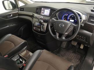 2012 Nissan Elgrand - Thumbnail