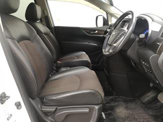 2012 Nissan Elgrand - Thumbnail